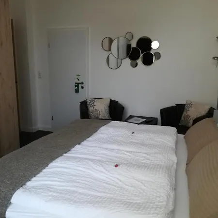 Haus Neunaber بيت ضيافة