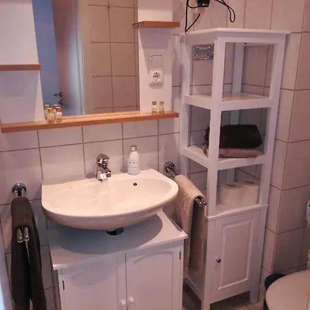 Haus Neunaber بيت ضيافة